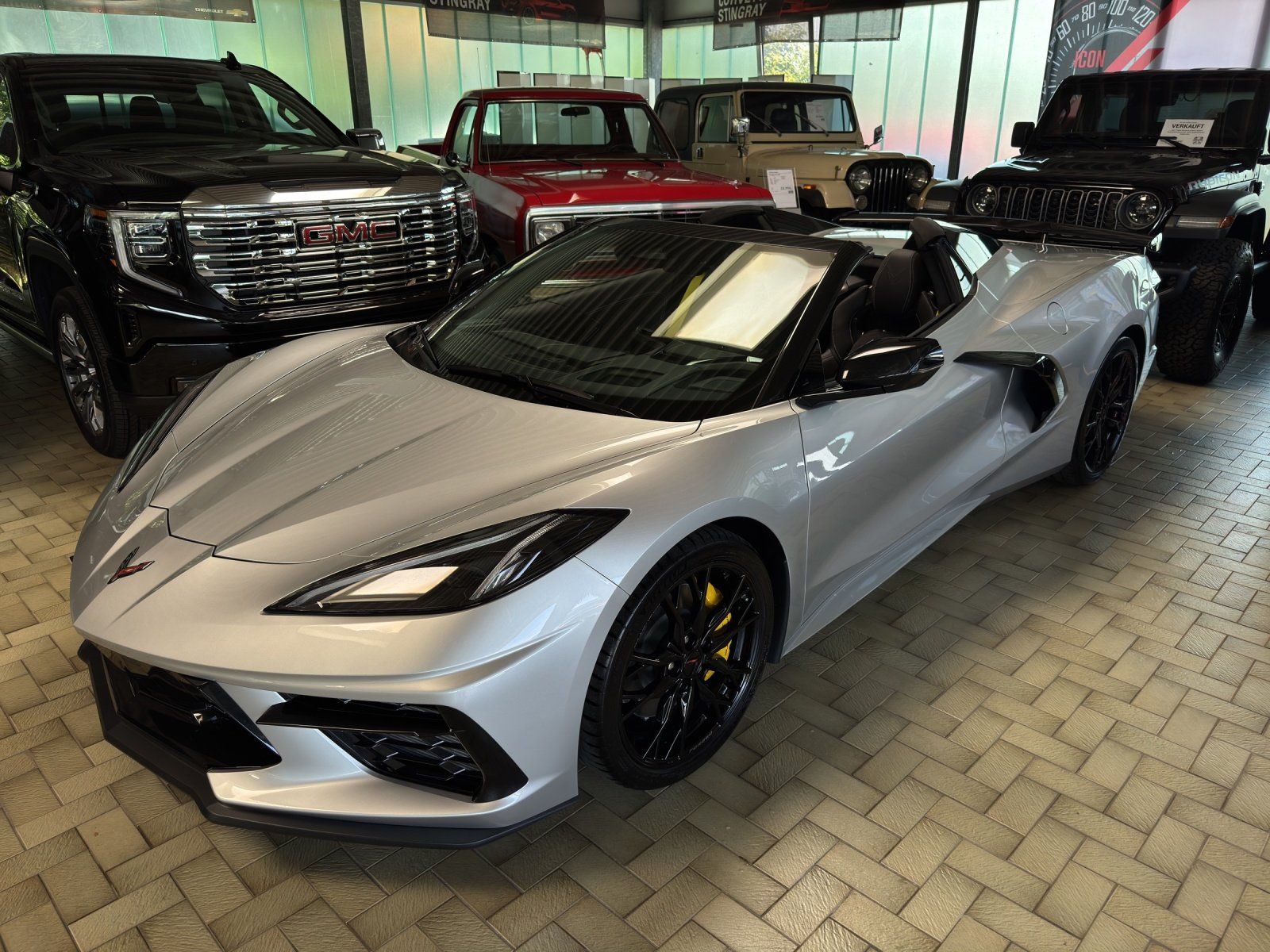 Fahrzeugabbildung Corvette C8 Cabrio 3LT MY2026 MAGNETIC/LIFT/BLADE SILVER