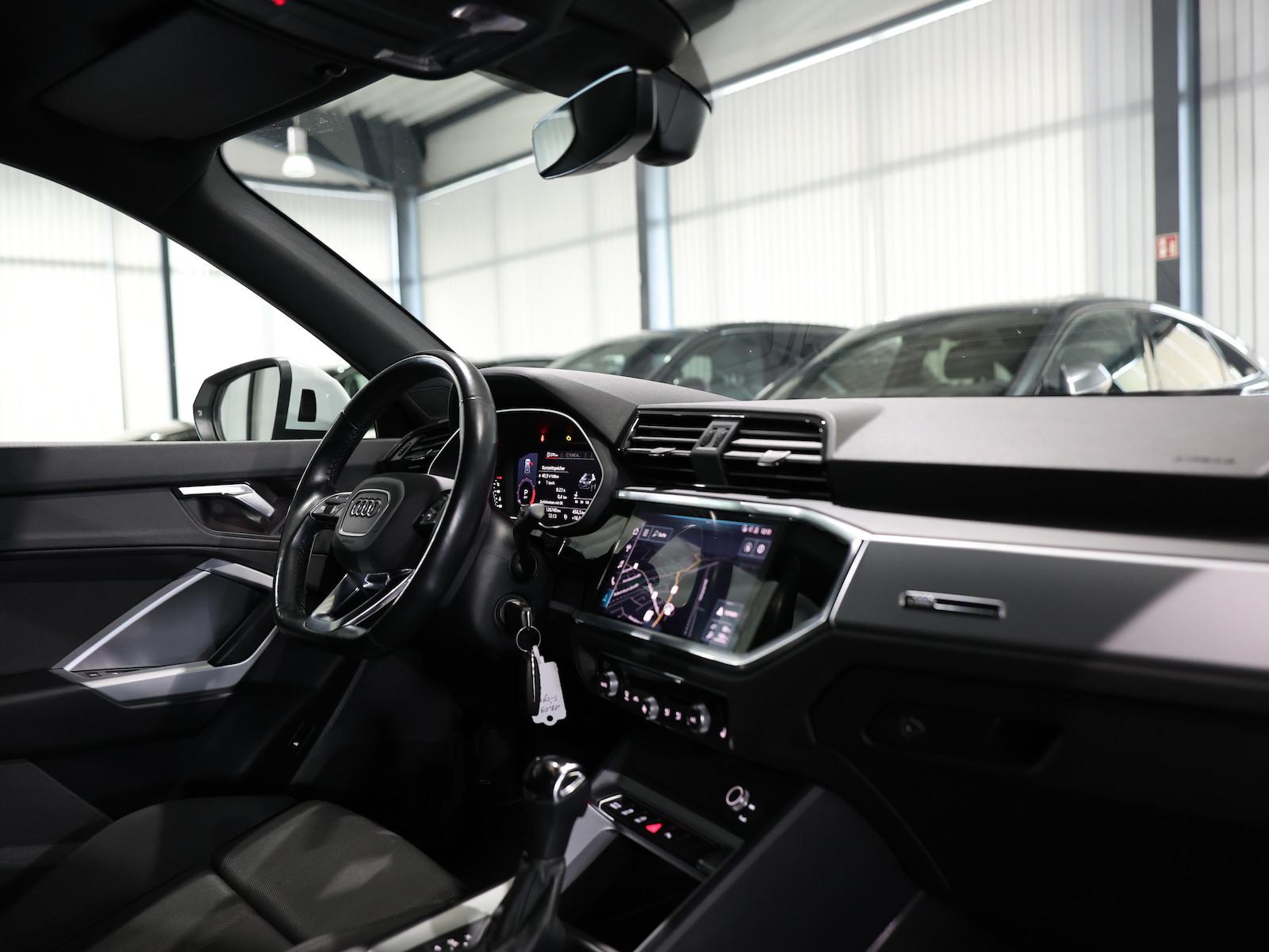 Audi Q3 35 TFSI ADVANCED WHITE & BLACK / LED /, миниатюра 22