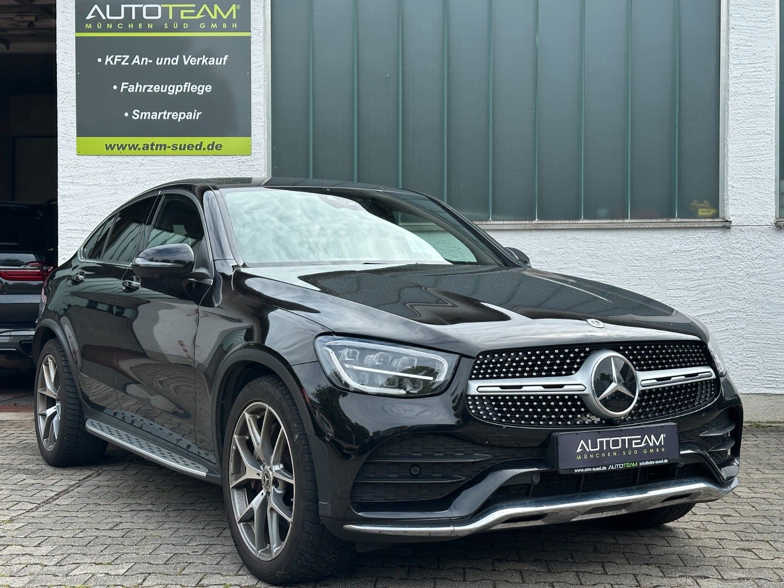 MERCEDES-BENZ GLC 400d AMG Coupe Schiebedach MBUX AHK