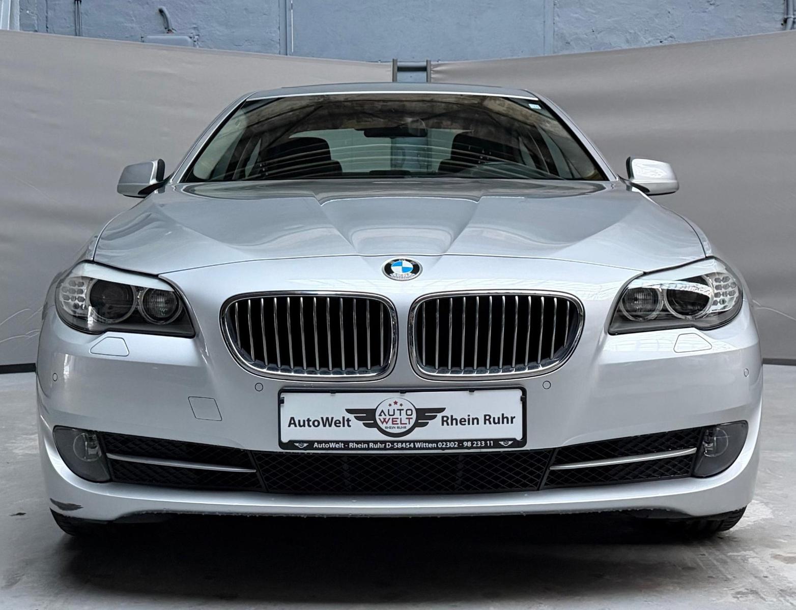 BMW 528i 530i Leder Xenon SSD Komfortzugang Scheckhf