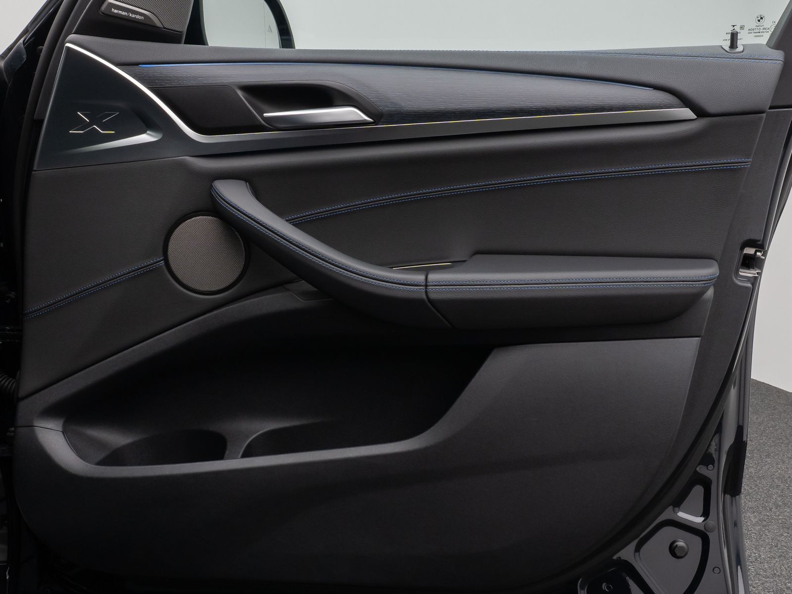 Fahrzeugabbildung BMW iX3 Impressive M Sport Panorama 360°HUD DAB H/K