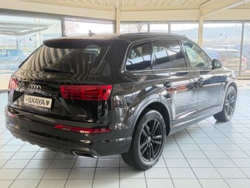 Audi Q7 - 7
