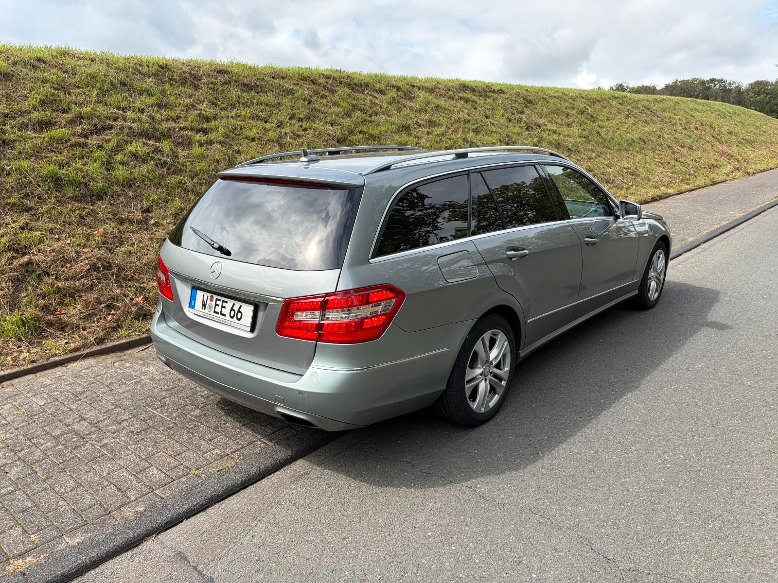Mercedes-Benz E 220 E T-Modell E 220 CDI BlueEfficiency