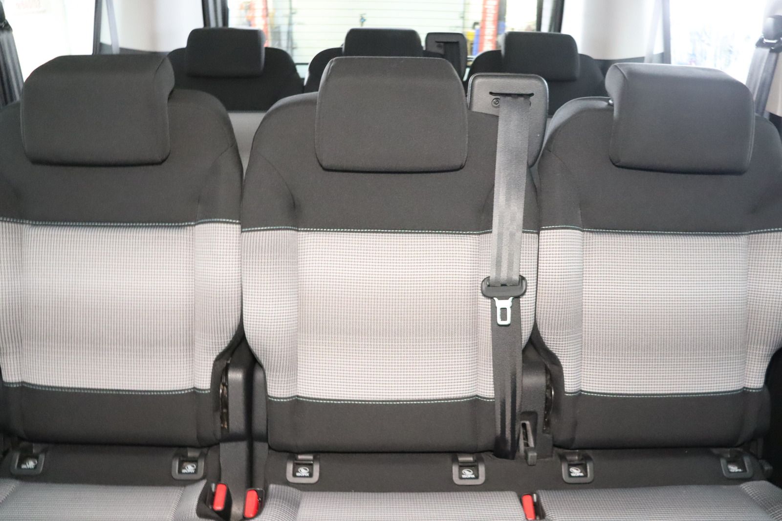 Fahrzeugabbildung Citroën Spacetourer Feel M * HUD * LED * RFK * AHK