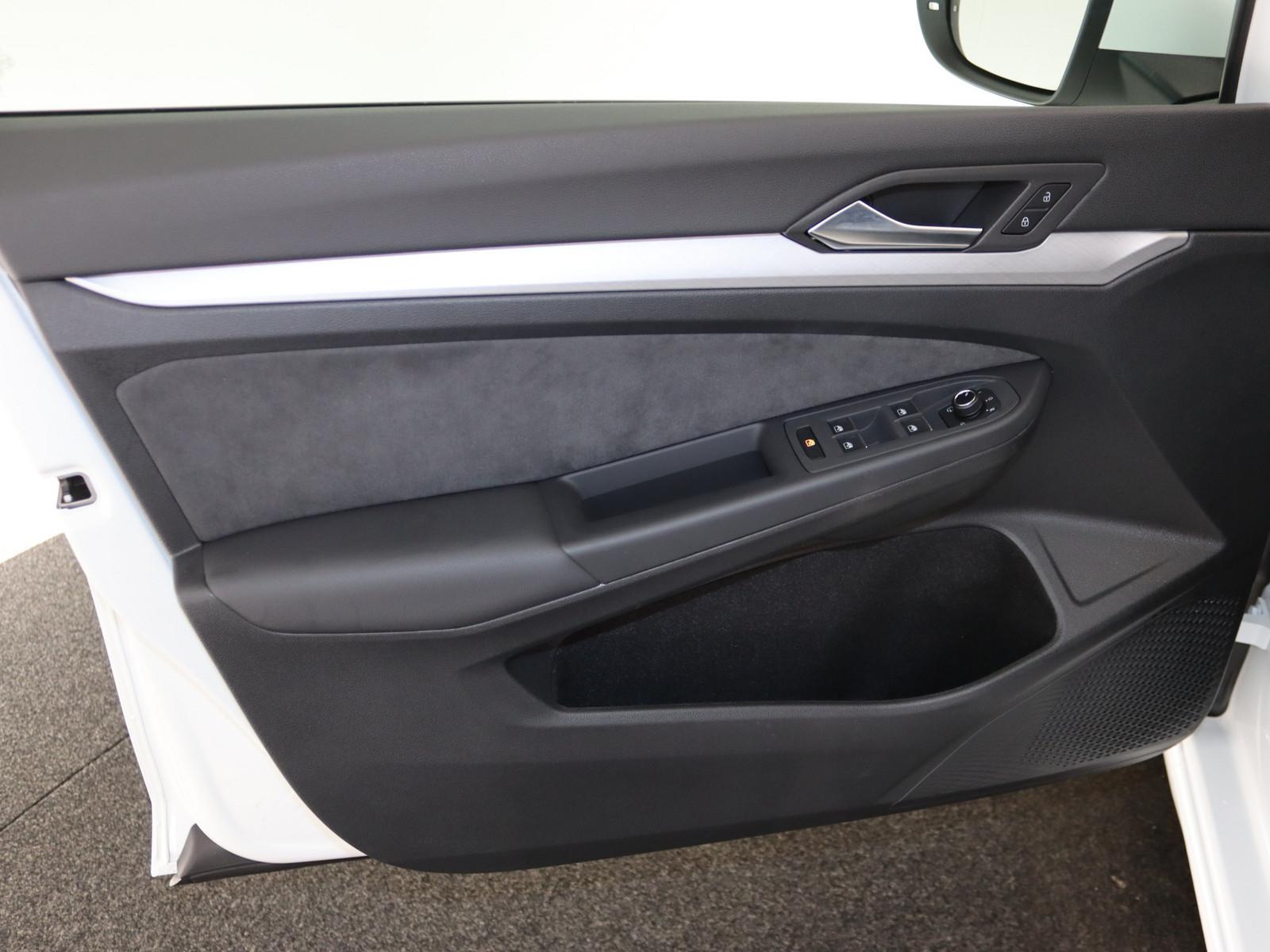 Volkswagen Golf VIII 1.5 TSI Goal 360° MATRIX-LED STANDHZ, миниатюра 11
