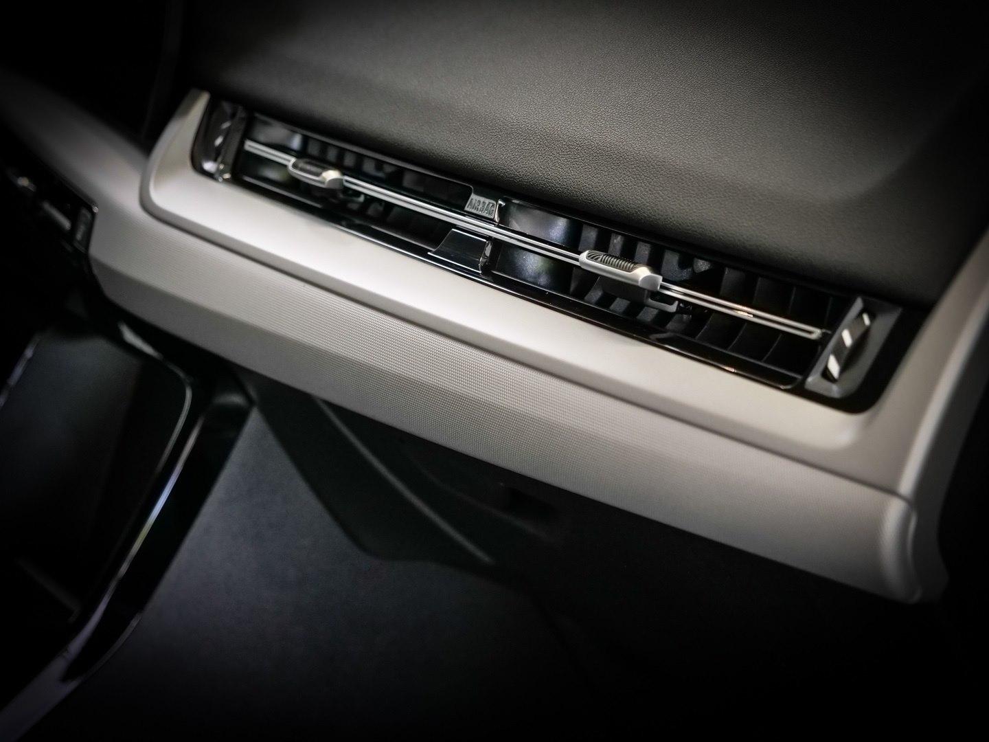 BMW X1 sDrive18d Aut Nav LED Parkass+RFK+PDC Shz 17", миниатюра 21