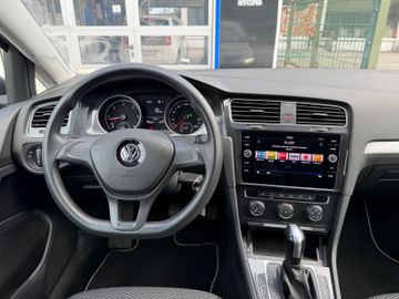 Volkswagen Golf - 12