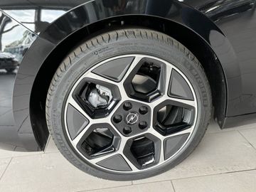 Fotografie 19 des Opel Astra 1.2 Turbo Hybrid 48 V GS Tech Paket