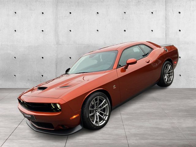 Dodge Challenger R/T Scat Pack 6.4 V8