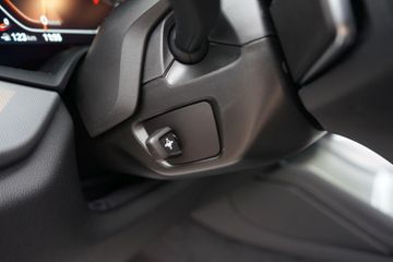 Fahrzeugabbildung BMW X6 xDrive 40 d M Sport NETTO EXPORT