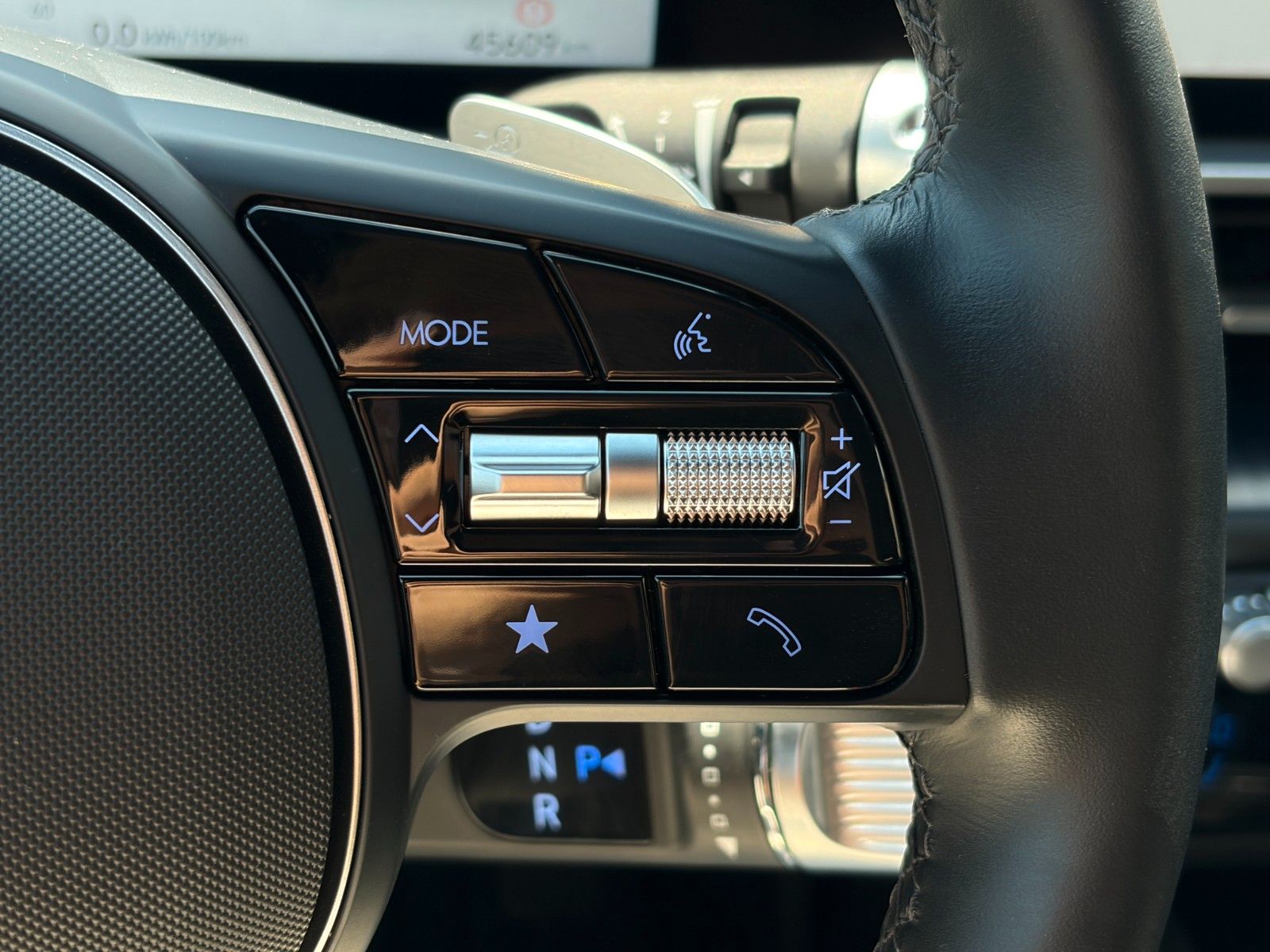 Fahrzeugabbildung Hyundai IONIQ 6 Elektro 53 kWh ACC CAM KZG LHZ CarPlay