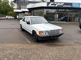 Mercedes-Benz 190E 2.0  Klassiker mit H-K... - Mercedes-Benz 190 aus 1987: 190e