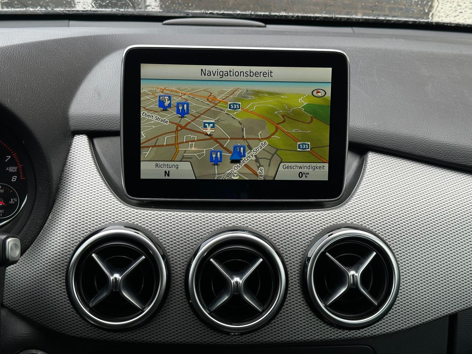 Mercedes-Benz B 180 *AUTOMATIK*KAMERA*NAVI*TEMP*LED*SHZ*LMF