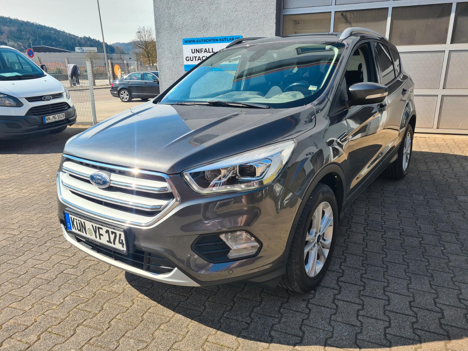 Ford Kuga 1.5 Titanium / RFK / AHK / NAVI / Keyl/SONY