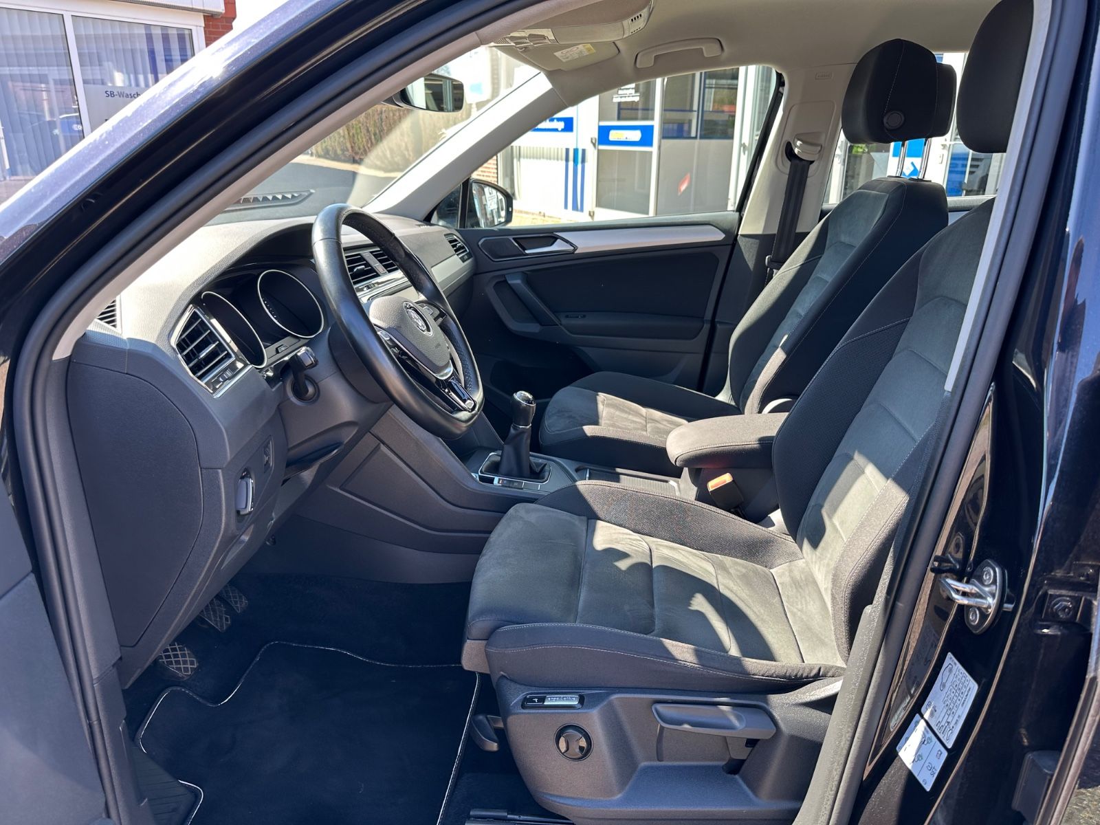 Fahrzeugabbildung Volkswagen Tiguan 1.4 TSI Trendline AHK/GRA/Navi/ErgoSitz