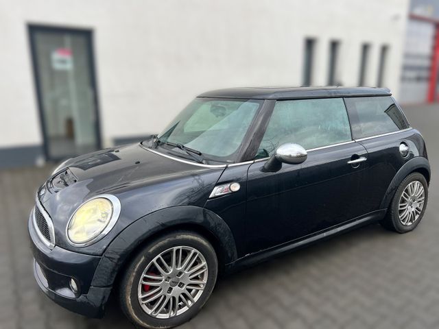 MINI Cooper S/Navi/Leder/Panorama/Xenon/TÜV06.2025