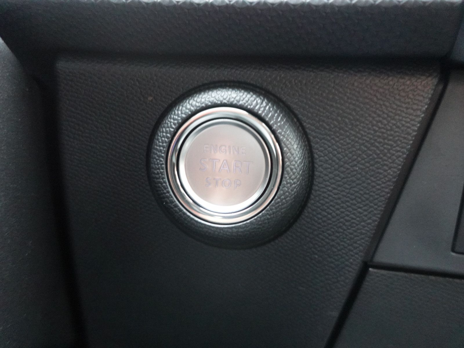 Fahrzeugabbildung Opel Astra Edition 1.2T,Navi,Kamera,Sitzhzg,AGR,LED