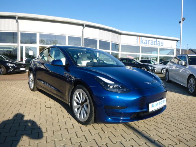 Fahrzeugabbildung Tesla Model 3 Standard RWD >Wärmep/Autopilot/Glasdach<