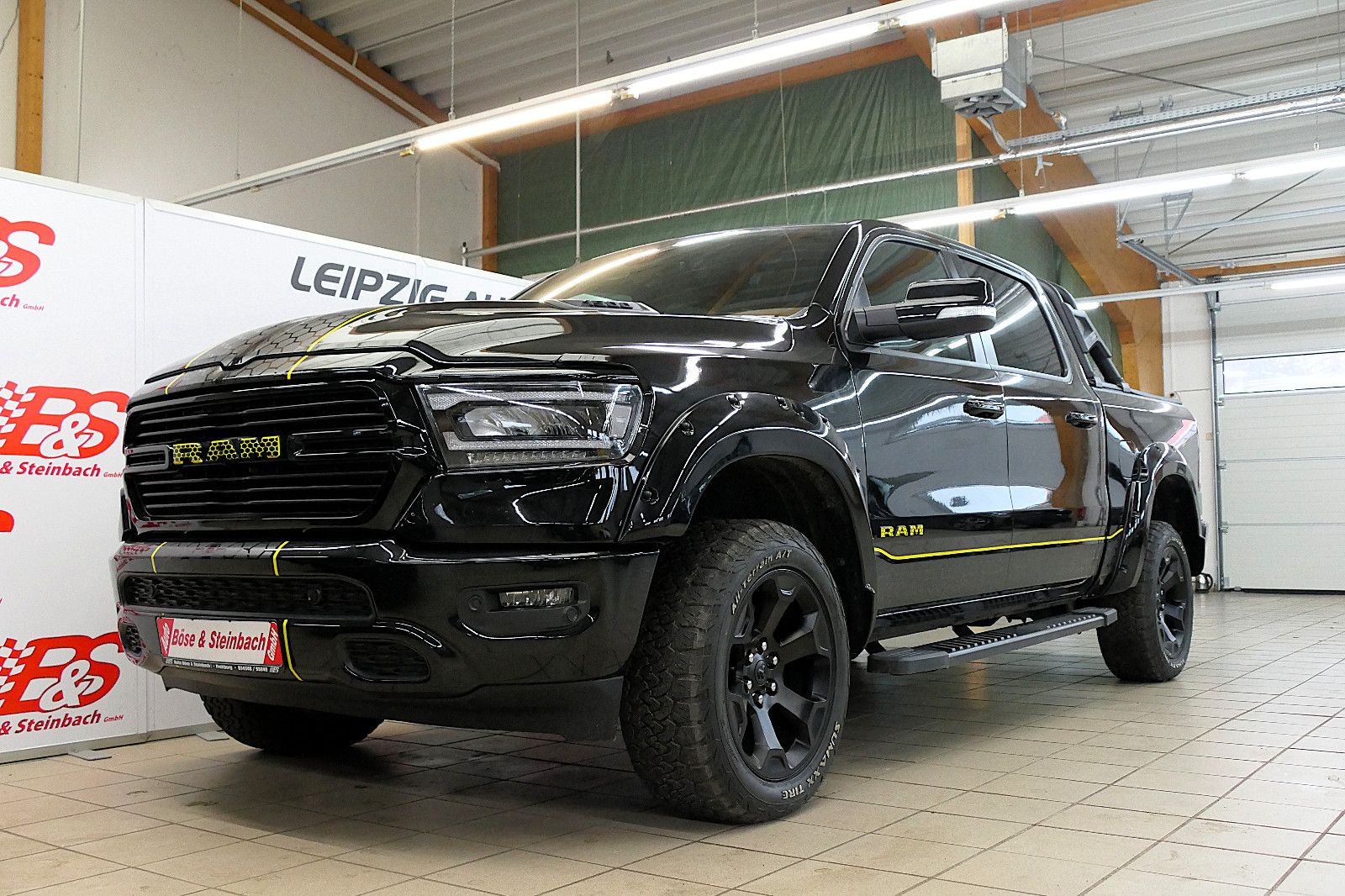 Dodge RAM - 1