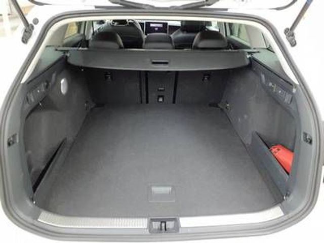 Passat 1.5 TSI DSG BUSINESS AHK+LED+KAMERA+SHZ