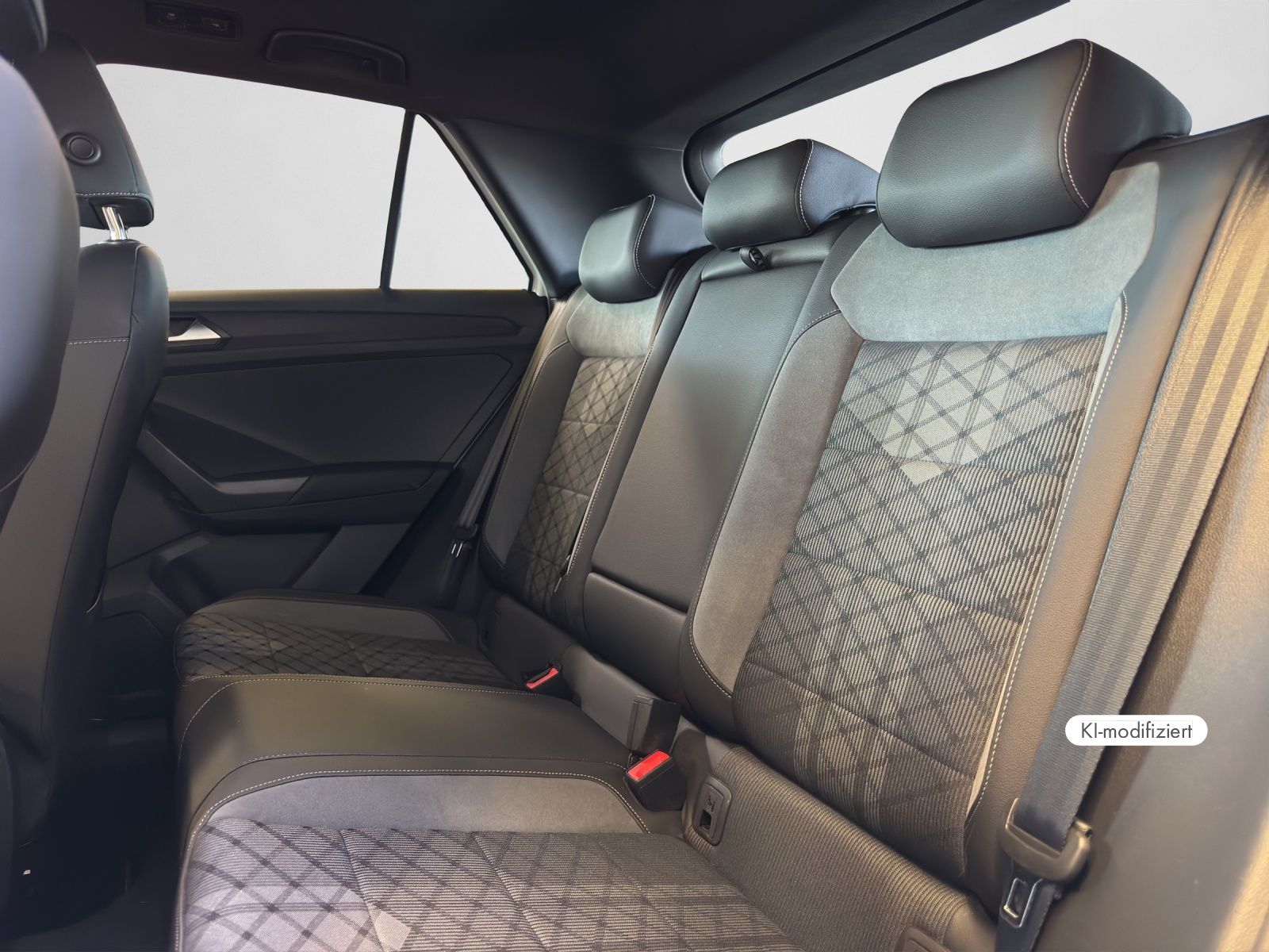Volkswagen T-Roc - Bild 15
