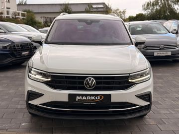 Volkswagen Tiguan - 2