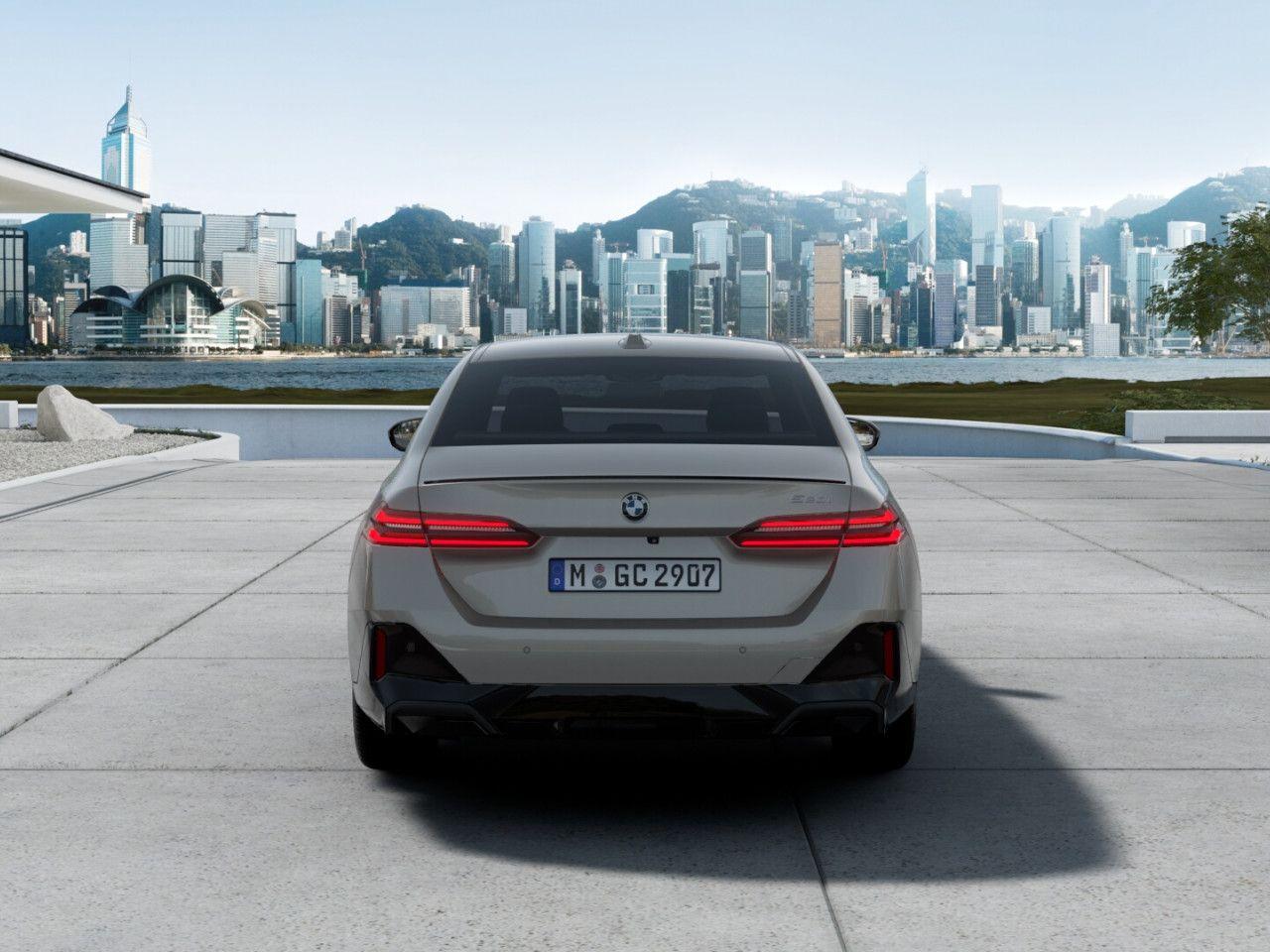 BMW 520i Lim M Sport PRO IcGlow adLED DA Kamera H/K