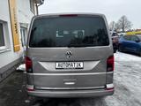 Volkswagen T6 Multivan = Rollstuhlgerecht - (fast) Vollauss - : Rollstuhlgerecht