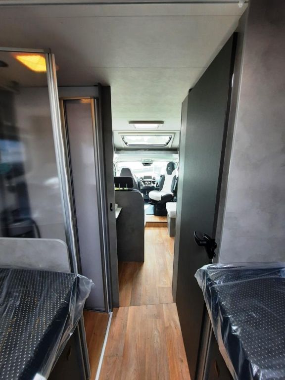 Fahrzeug Übersicht 5 Fahrzeugabbildung Crosscamp EXPDN 7.4 E Verfüg./Sparen 3.779,- €
