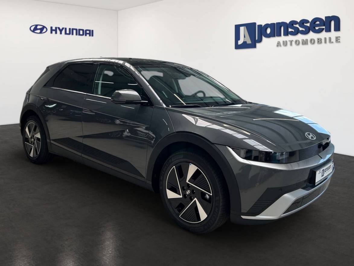Fahrzeugabbildung Hyundai IONIQ 5  84 kWh(325 PS) UNIQ Panorama-Glasdach,