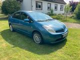 Toyota Prius - Toyota Prius mit Benzin-Antrieb