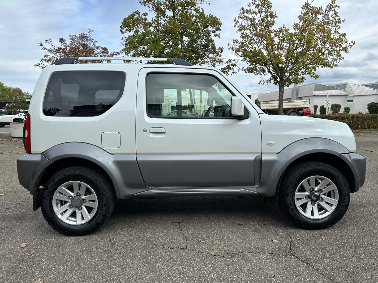 SUZUKI JIMNY 1.3 VVT 86ch 4X4 STYLE - CUIR - ATTELAGE - SIÈGES CHAUFFANTS - CLIMATISATION
