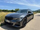 BMW 330i M Paket Touring G21 - BMW 330 mit Benzin-Antrieb: Kombi, M 330i Paket