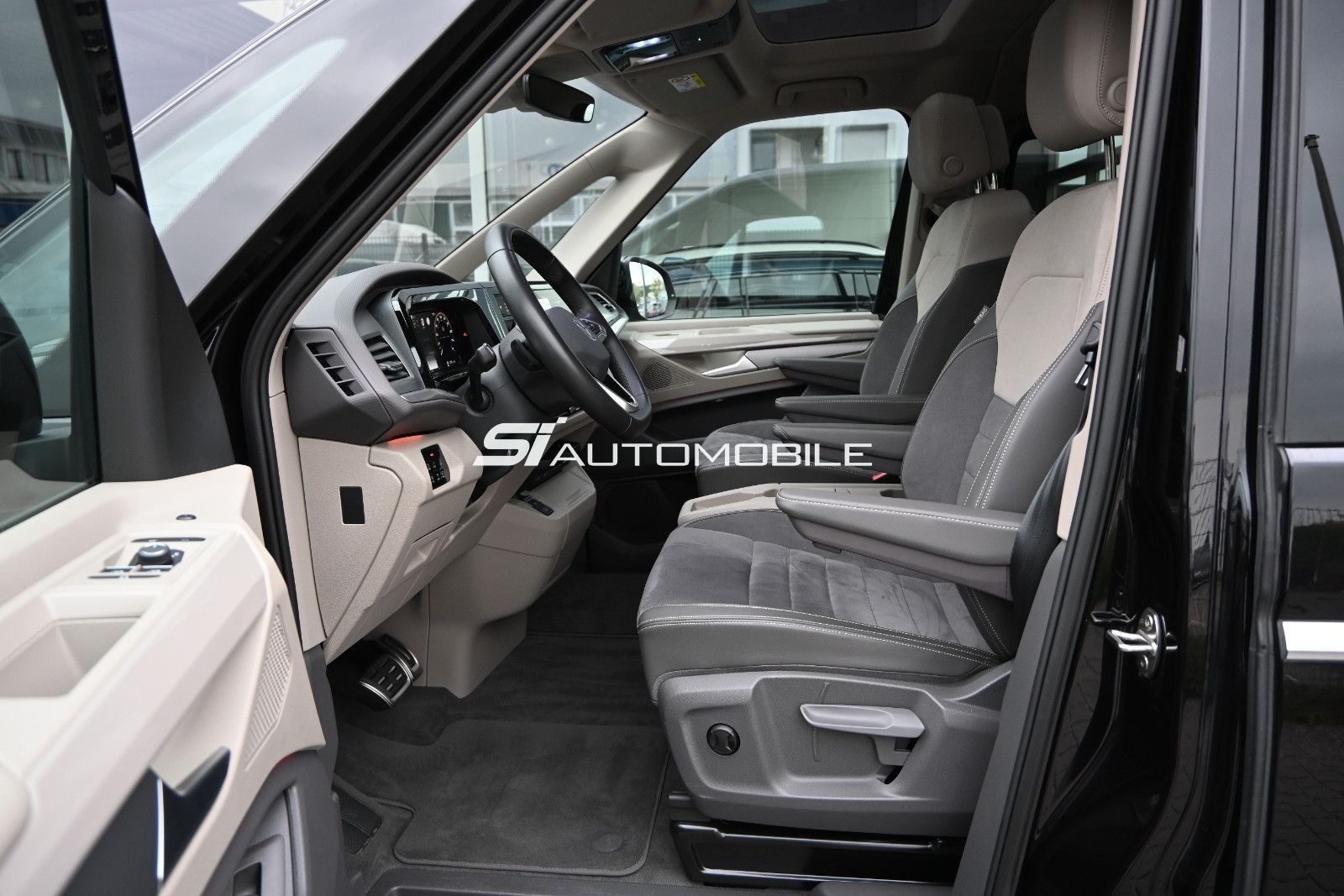 Fahrzeugabbildung Volkswagen T7 Multivan 2.0 TDI DSG LÜ Lang Style °DCC°AHK°