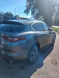 Alfa-Romeo Stelvio - 3