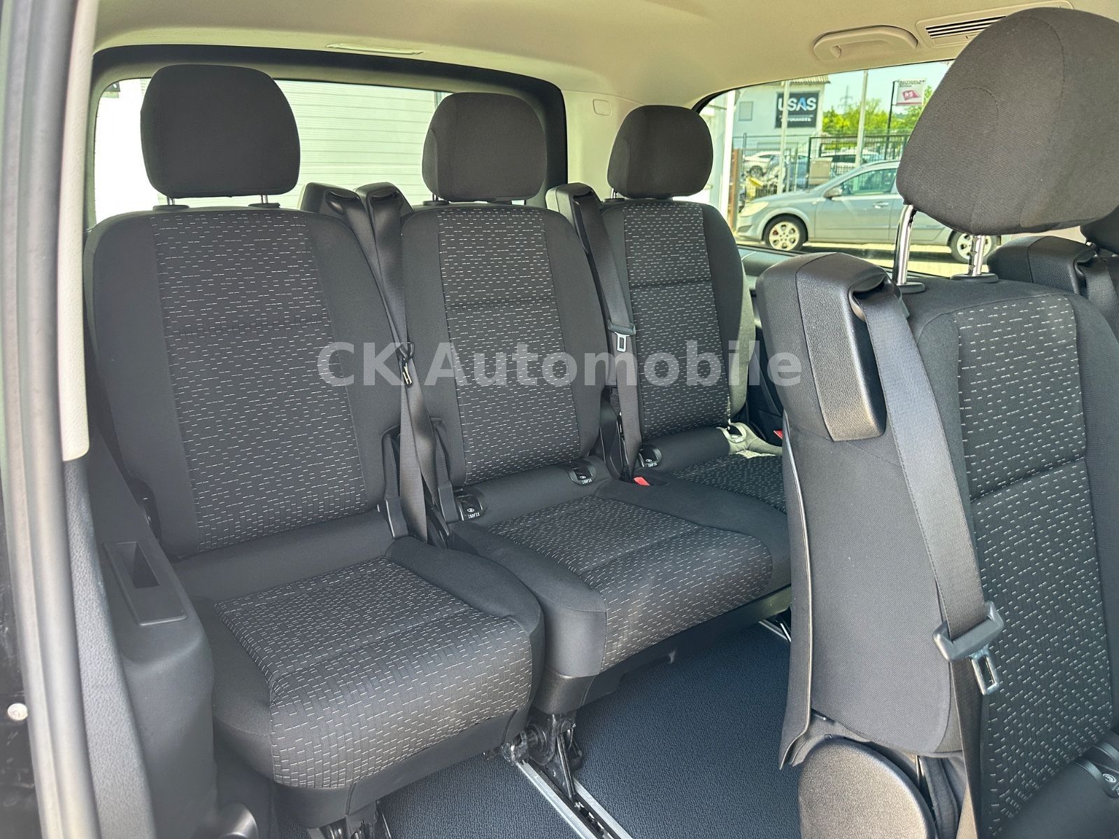 Fahrzeugabbildung Mercedes-Benz Vito Tourer 119 PRO lang/9 Sitze/Navi/LED/Kamera