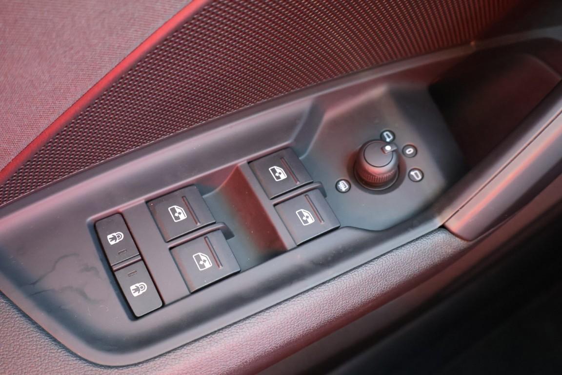 Audi A3 35 1.5 TFSI advanced LED AHK Tempomat DAB PDC