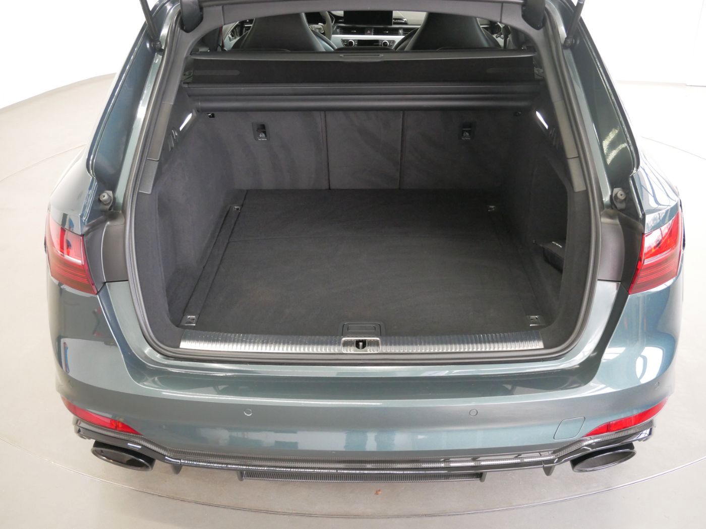 Audi RS4 - Bild 7