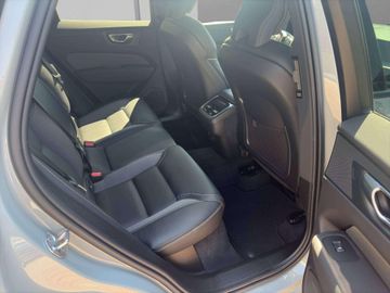 Volvo XC60 Ultra Black Edition AWD