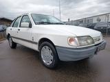 Ford Sierra Automatik - Ford Sierra mit Benzin-Antrieb
