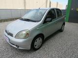 Toyota TOYOTA Yaris 1.0i 16V cat 5 porte Sol '03 - gebrauchte Toyota Yaris aus dem Jahr 2002