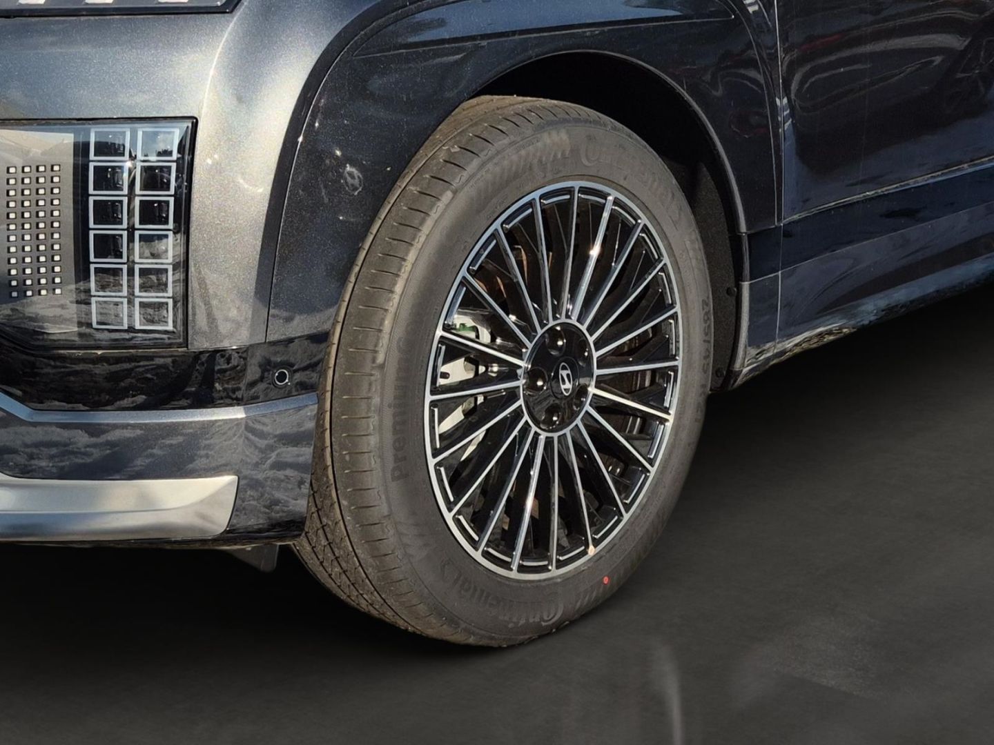 Fahrzeugabbildung Hyundai IONIQ 9 110 kW 4WD Uniq Panoramadach+ Swivel-Pak