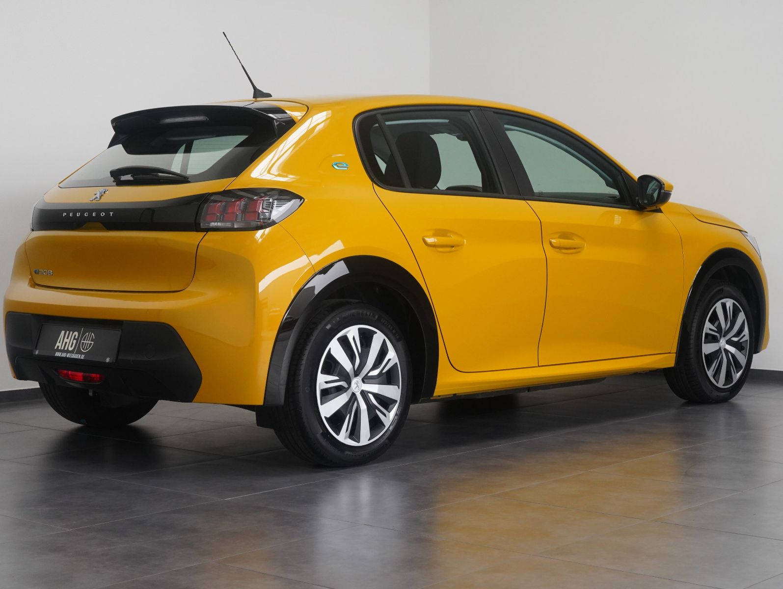 Fahrzeugabbildung Peugeot e-208 Active 50KWH/11KW/WÄRMEPUMPE/SOH