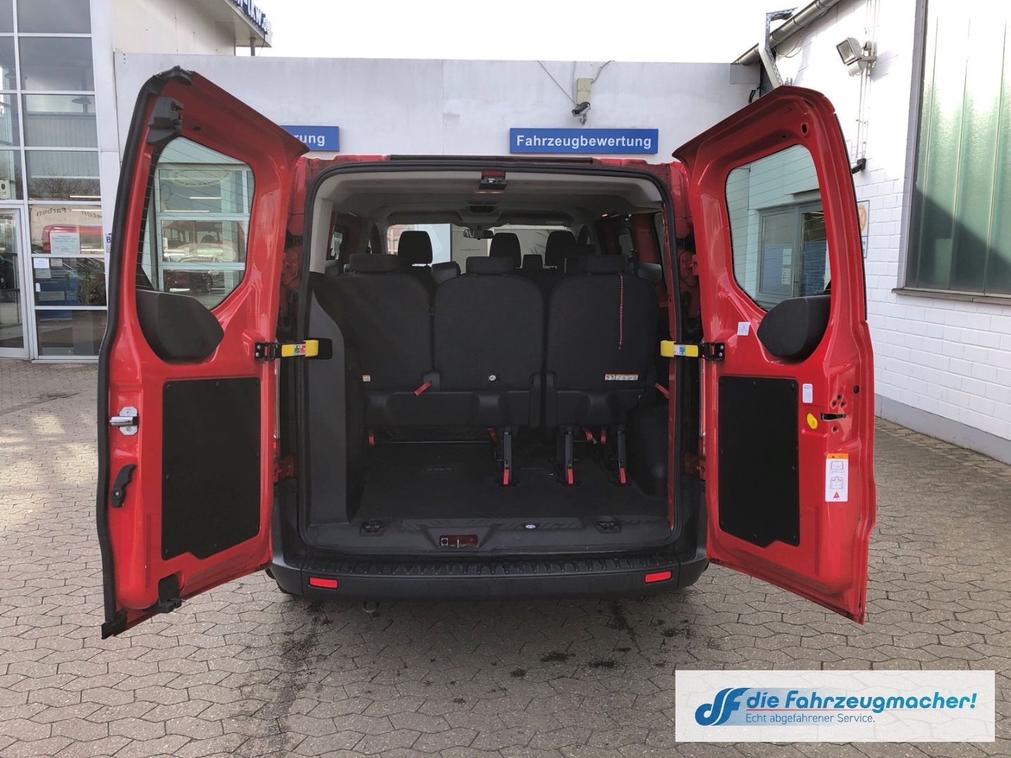 Fahrzeugabbildung Ford Transit Custom Kombi 300 L1 2.2 TDCi *1453