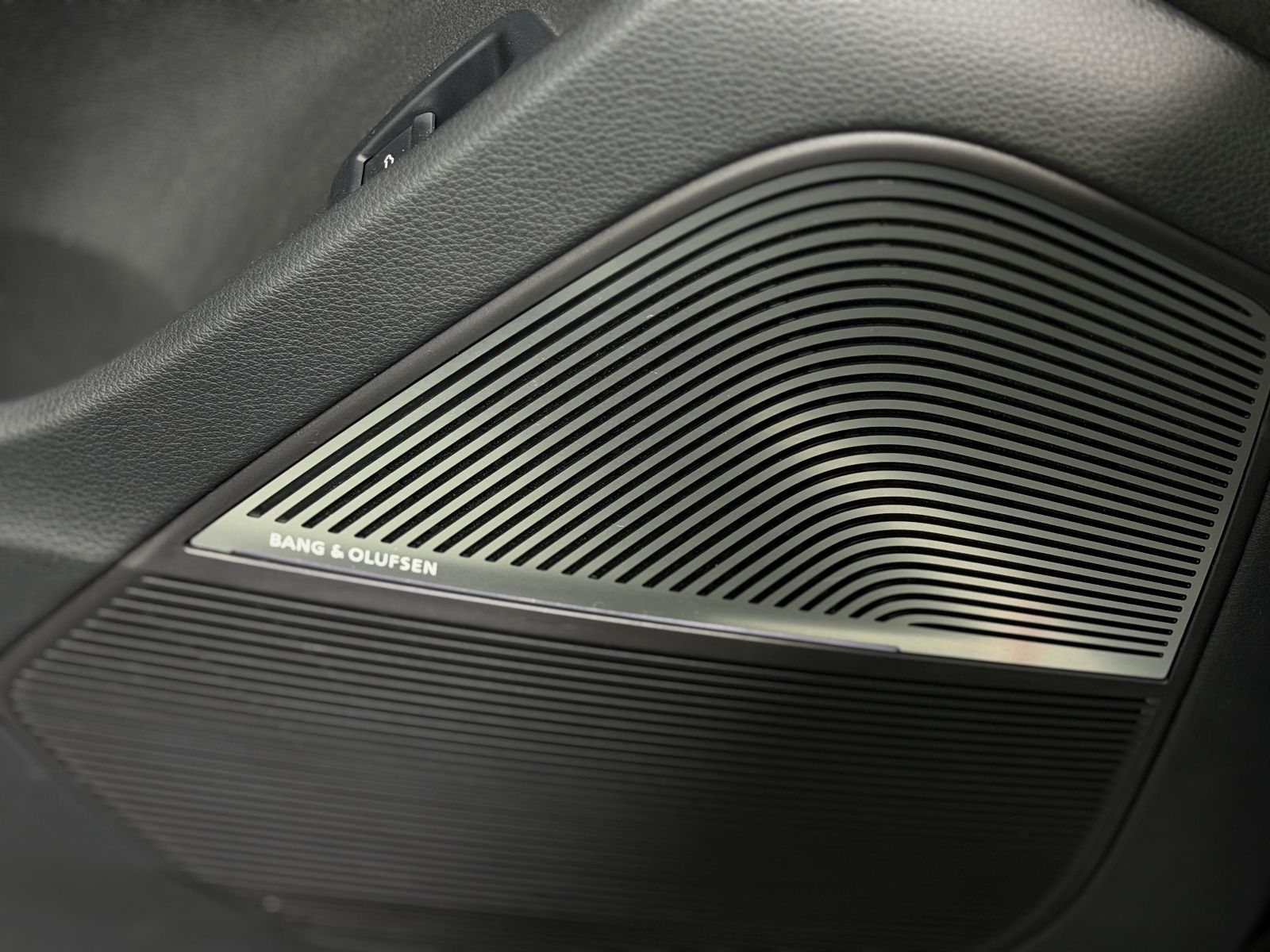 Fahrzeugabbildung Audi SQ7 4.0 TDI quattro|3D BANG&OLUFSEN|PANORAMA|AHK