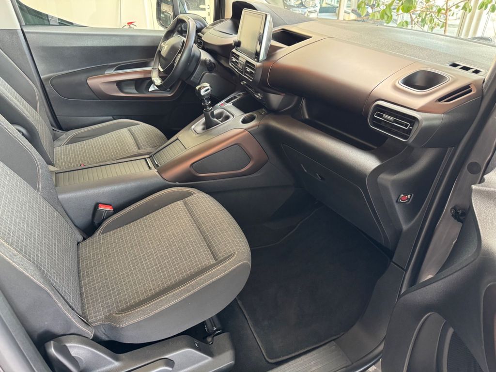 PEUGEOT Rifter 1.5 BlueHDi GT/2.HAND/PANO/CAM/NAVI/SHZ! PEUGEOT Rifter 1.5 BlueHDi GT/2.HAND/PANO/CAM/NAVI/SHZ!