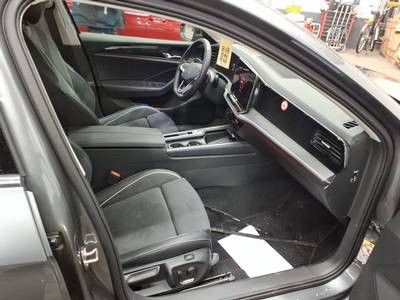 Passat Variant 1.5 eHYBRID DSG BUSINESS LED+AHK+