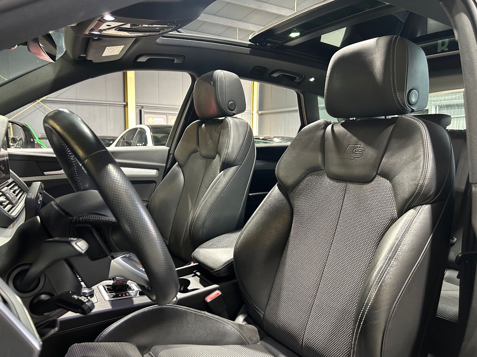 Fahrzeugabbildung Audi Q5 50 TFSI e quattro sport/S-LINE/PANO/ACC78-FAC