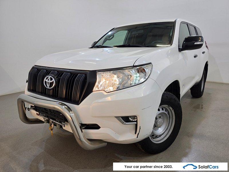 Toyota Land Cruiser 2.8 D-4D 4x4 2PL Navi KeylessGo Kl
