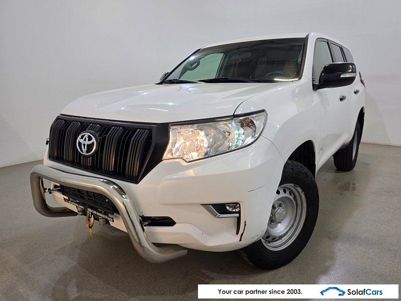 Toyota Land Cruiser 2.8 D-4D 4x4 2PL Navi KeylessGo Kl